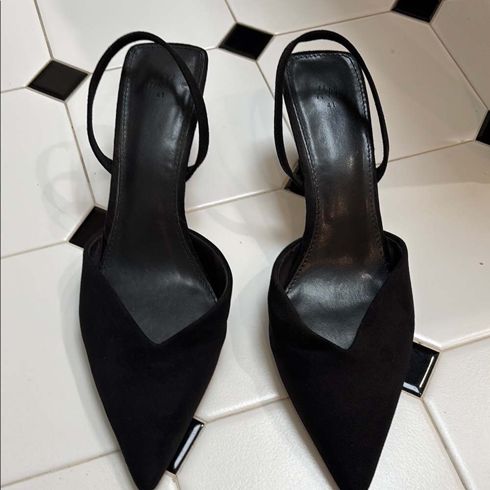 Black Slingback Heels with Pointed Toe and Slim Stiletto